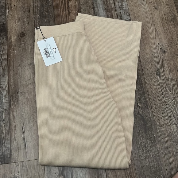 Zyia - Ecru Ribbed Delphine Palazzo Pants - L - Picture 2 of 3